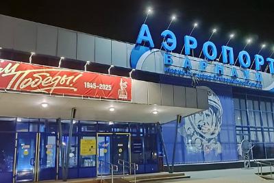 Первый международный рейс во Вьетнам оформили таможенники в аэропорту Барнаула